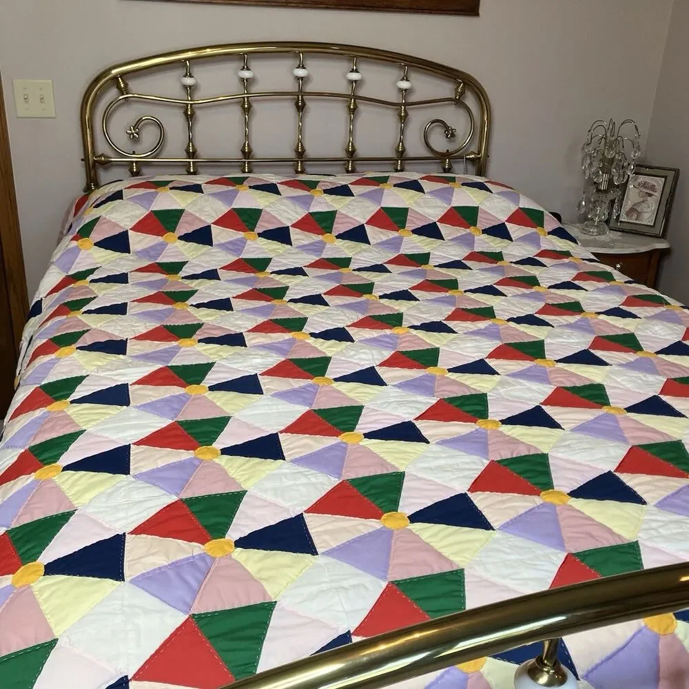 Vtg Handstitched Quilt Multicolor Dresden Plate approx. 96” x 80” w/ Border
